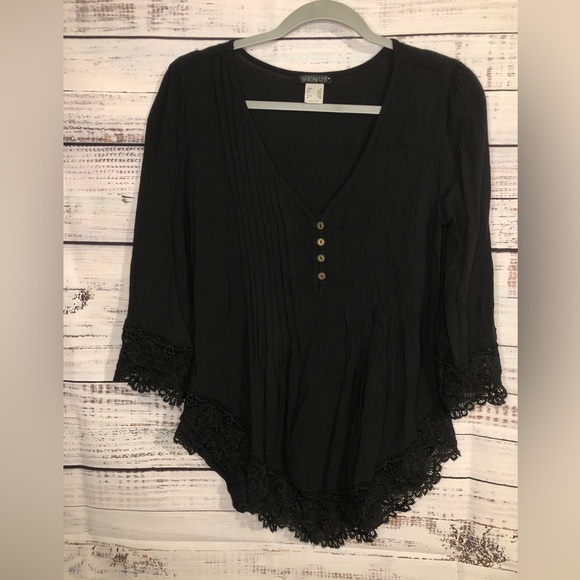 VENUS Black Bell Sleeve Blouse with Asymmetrical Hem - Picture 2 of 14